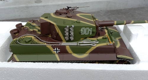 Minichamps 350 010001, Panzerkampfwagen VI Tiger I, France 1944, 1:35 - Picture 3 of 11