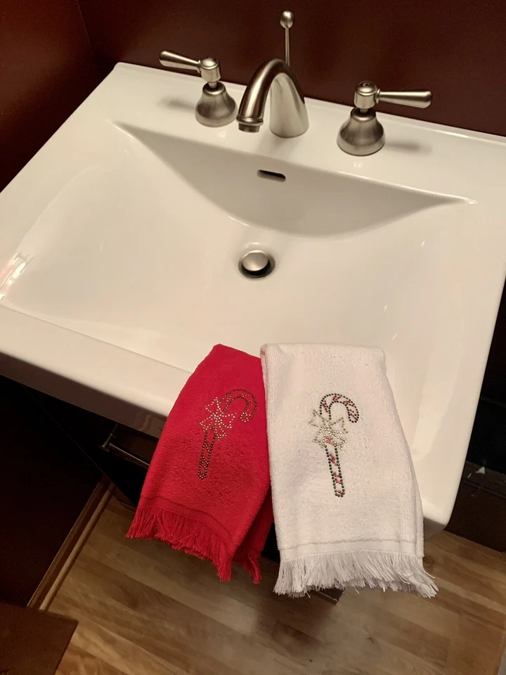 Juego de 2 toallas con diseño de estrás yema de dedo de vacaciones Candy Cane rojo blanco Foto 4 de 4