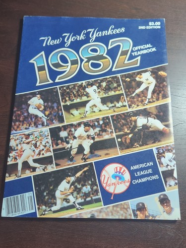 1982 Yankees Official Baseball Yearbook 2nd Edition w/uncut cards TOP ZUSTAND - Bild 1 von 2