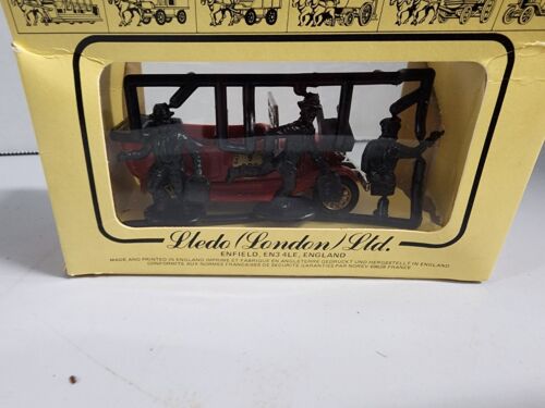 1/43 Lledo Diecast 1930 Ford Model A open top red Fire chief 1983 DG9-002a new - Picture 4 of 4