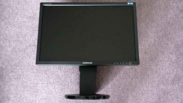 Samsung SyncMaster 245B Plus - LCD-Monitor - 61 cm (24") guter Zustand Samsung SyncMaster 245B Plus - LCD-Monitor - 61 cm (24") guter Zustand