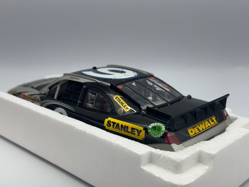 Action Lionel #9 Marcos Ambrose Dewalt 2012 Fusion, Autographed, Frost Edition - Picture 15 of 23