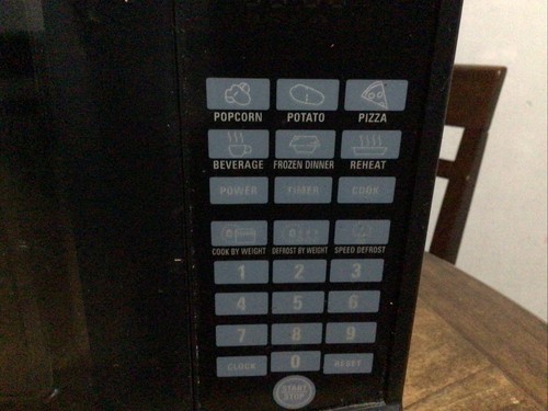 RCA Countertop Microwave 10 in x 18 in 0.7 cu ft 700 Watts Black Digital - Picture 3 of 9