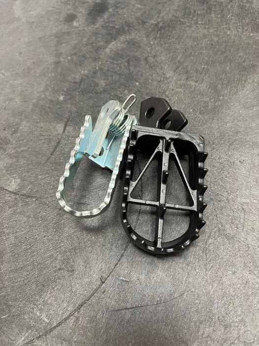 Clavijas anchas DRC D48-02-533 para Honda CRF110F y CRF125F Foto 3 de 4