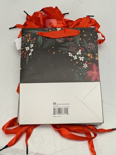 Pack of 5 Boston Christmas Holiday Paper Gift Bag Red Handle Tag Black Medium - Picture 5 of 7