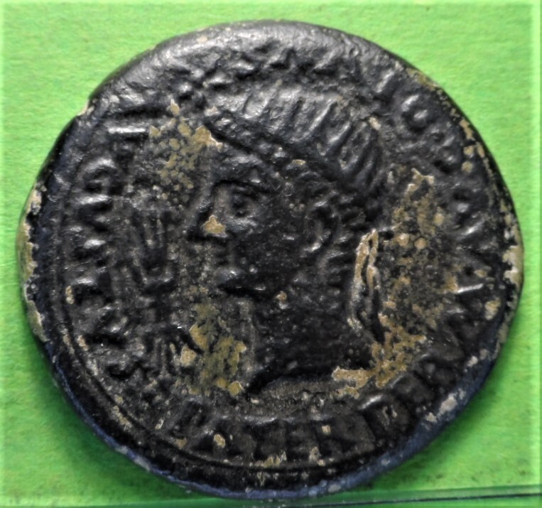 Foto 1 di 2