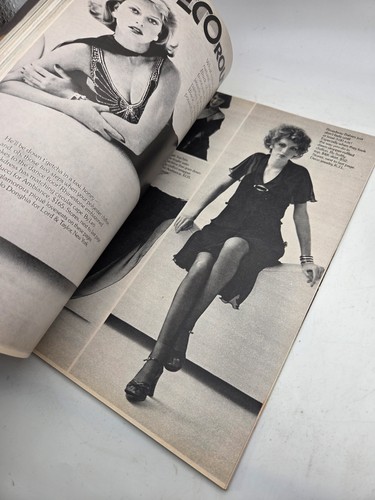 Vintage October 1974 Cosmopolitan Magazine Patricia Dow By Scavullo - Picture 9 of 11