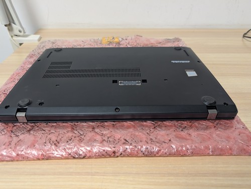 Lenovo ThinkPad T470s - i5-6200U - 4GB Ram - No Storage - Picture 14 of 17