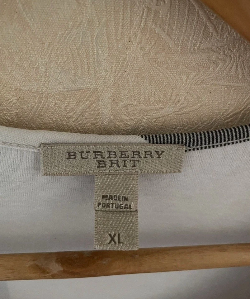 Burberry t shirt size XL multicolor female - Image 2 of 4