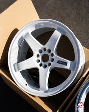 Nismo Lmgt4 40th Anniversary 18x9 22 5x114.3 White Set Of 4 R32 R33 R34 S14