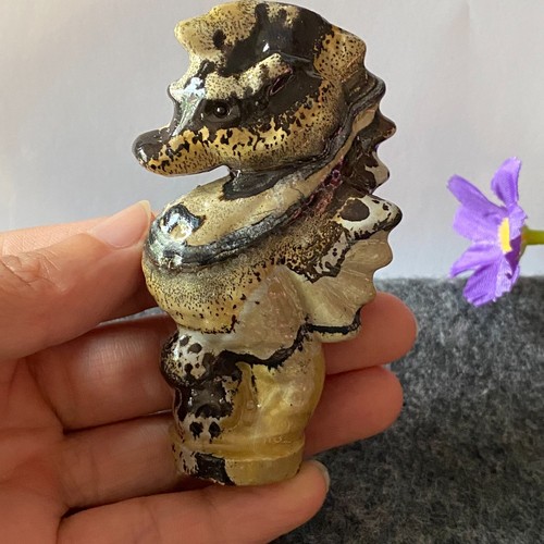 Estatua de caballito de mar tallada en cuarzo natural 91g en estilo pintura china - Imagen 12 de 17