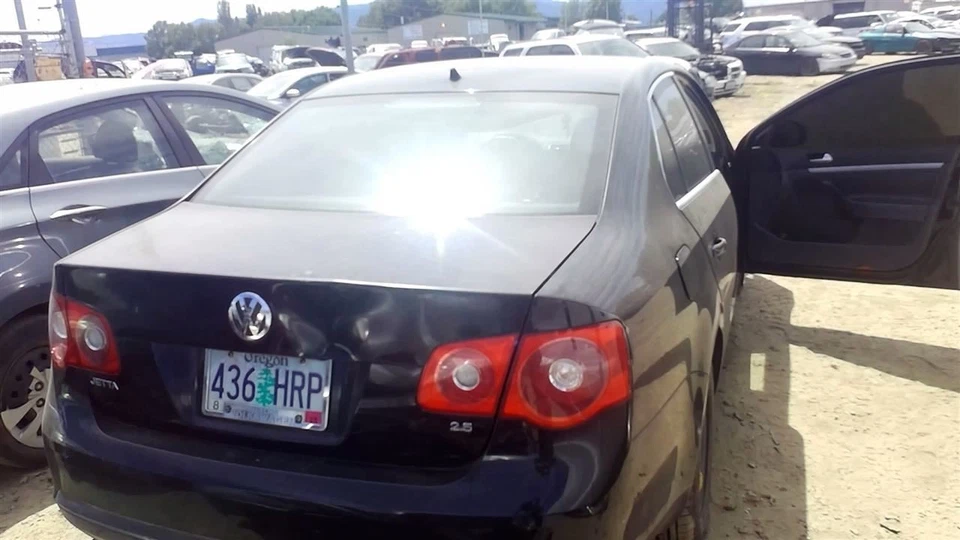 Módulo de control electrónico ECM del motor 2,5 L Bgq compatible con 06-07 RABBIT 30239611 Foto 2 de 4