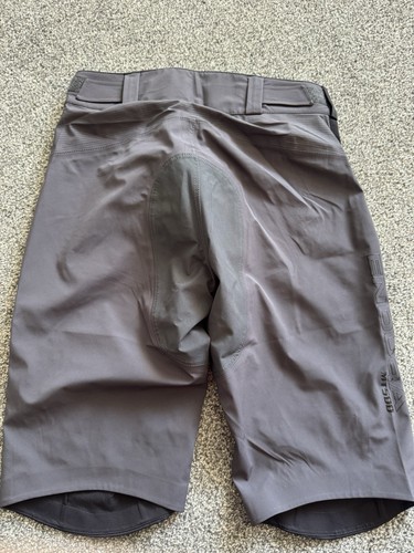 Endura MT500 Spray II Women's Mountain Bike Shorts Size XS Brand New - Picture 6 of 7