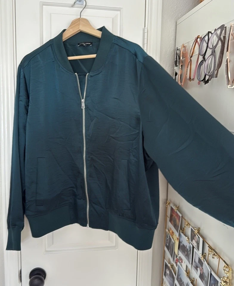 通用标准缎面轰炸机夹克,尺寸 18,二手  — 第 3/4 张图片