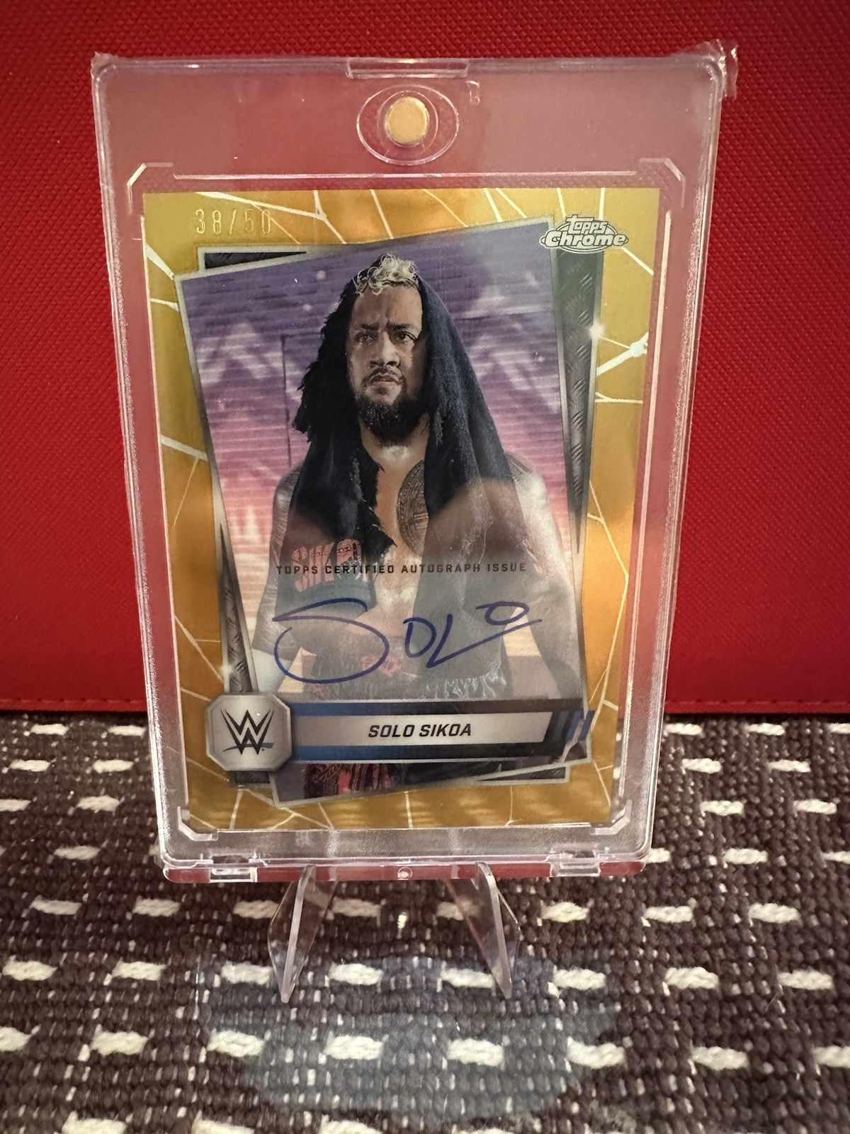 2025 Topps Chrome WWE 2025 Solo Sikoa Gold Geometric Auto /50