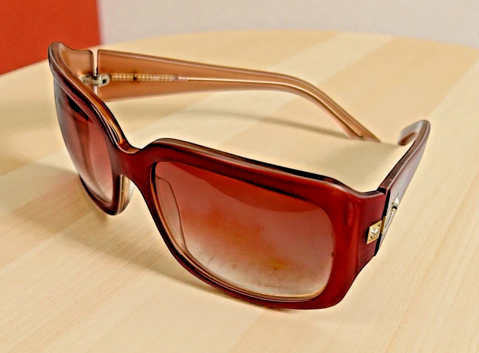 Gafas de sol GUESS para mujer Y2K 100 % protección UV degradado marrón lentes estuche incl. Foto 2 de 4