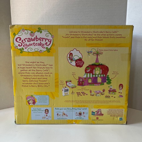 Strawberry Shortcake 20+ Pieces SSC Berry Café Doll Playset & Accessories Hasbro - Picture 12 of 21