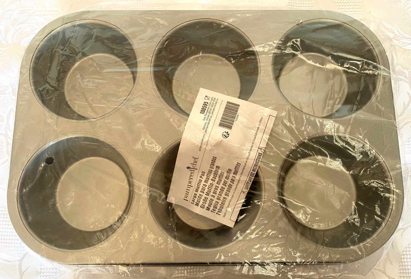 Pampered Chef 6-Cup Large Muffin Pan • Blue Enamel • Nonstick • NEW SEALED