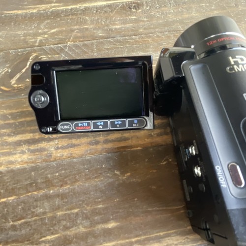 Canon VIXIA HF 10 Full HD 1080p 12x Optical Zoom Camcorder Tested - Picture 9 of 19