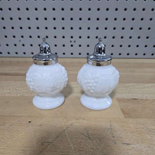 Vintage Imperial Glass White Milk Glass Grape Panel Salt & Pepper set 4"x2"
