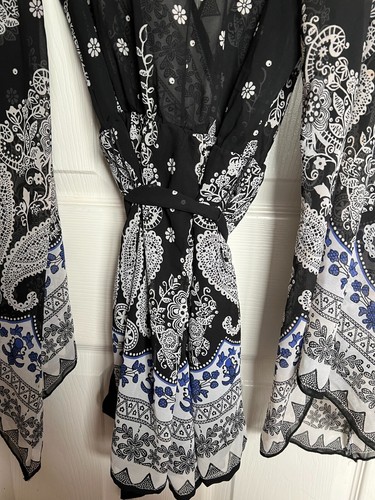 Missguided: Ladies Paisley Kimono Sleeve Playsuit. Black. UK size 8. - Picture 8 of 8