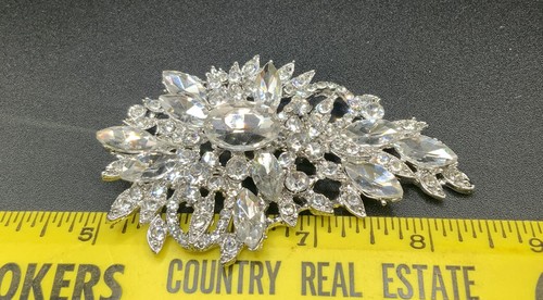 VINTAGE LARGE CLEAR RHINESTONE CRYSTAL BROOCH BEAUTIFUL ESTATE STATEMENT PIECE! - Picture 7 of 8