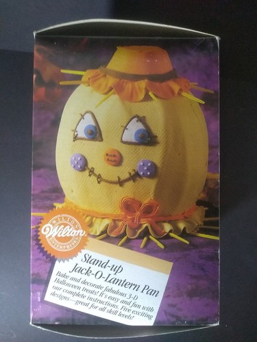 New Halloween Inbox Wilton two-piece Jack-o'-lantern Stand Up Cake Pan - Picture 9 of 9