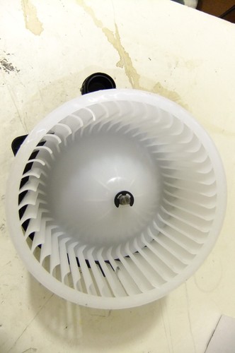 AC Heater Blower Motor - Compatible with Hyundai & Kia Vehicles - Azera 2012-201 - Picture 7 of 10