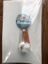 VINTAGE MIAMI DOLPHINS SUPER BOWL XIX AFC CHAMPIONS NFL  PIN BACK W/MINI HELMET