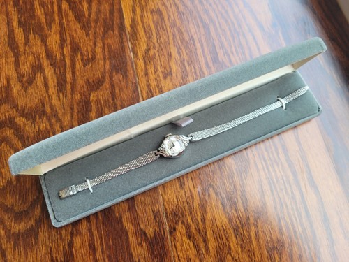 Vulcain-Waltham Womans 17 Jewel Mechanical Wrist Watch