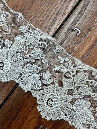 Point de gaze handmade antique lace yardage, just under one yard - Picture 7 of 9