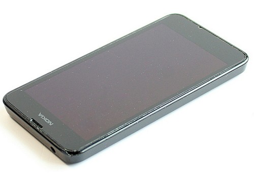 Nokia Lumia 630 ( RM-978 ) 8GB Dual SIM Schwarz ohne Simlock - Gebrauchsspuren - Bild 2 von 3