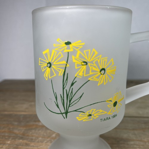Juego de 2 tazas de café irlandesas de colección TIARA margarita pedestal esmerilado 1984 - Imagen 7 de 14