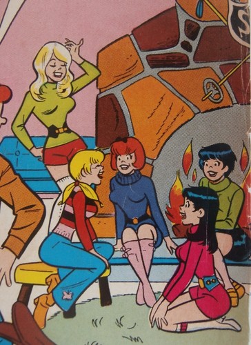 Archie 216 Comic Book 1972 “Skiers” (Poles In Each Hand) Risque Innuendo Cover! - Picture 5 of 9