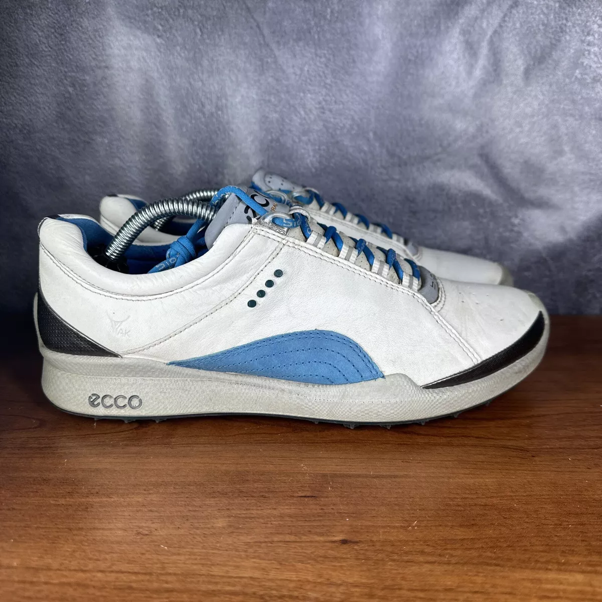 Ecco golf hotsell shoes spikeless