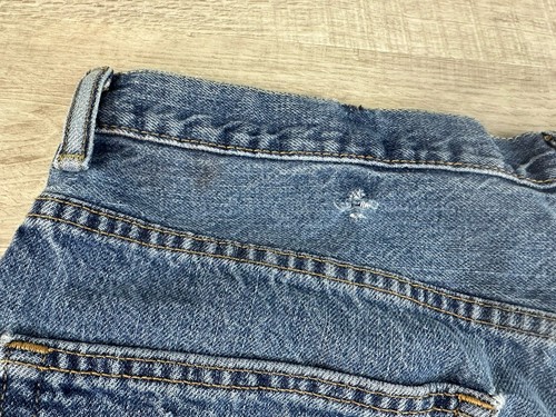 Levi’s 550 Jean Shorts Distressed Stained Blue Denim Mens Size 40 (Actual 38X7) - Picture 9 of 24