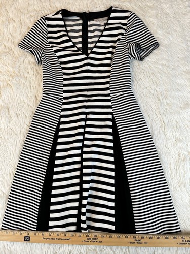 Banana Republic Women's Black White Striped Sheath Short Sleeve Dress Size 4 - Picture 10 of 21