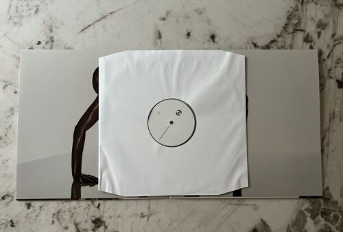SIGNED FKA Twigs Eusexua Milky Clear Vinyl LP Record Autographed NEW - Picture 3 of 3