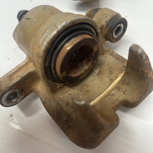 2005 Honda Foreman 500 Front Brake Calipers For Parts - Picture 12 of 14