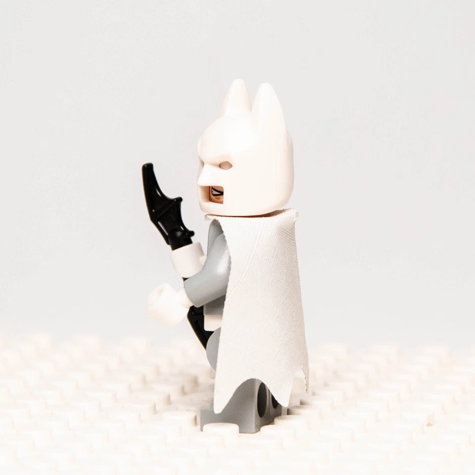 LEGO Arctic Batman Minifigura - Traje Blanco y Gris (sh047) 76000 con Batarang Foto 4 de 4