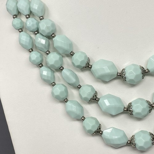 Vintage Bead Necklace Light Blue Acrylic Facet Layered Bib Chunky Collar 19" - Picture 3 of 9