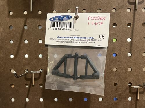 Associated 8405 Upper Suspension Arms Dynamic Pan Car Vintage New Old Stock B4 - Picture 2 of 2