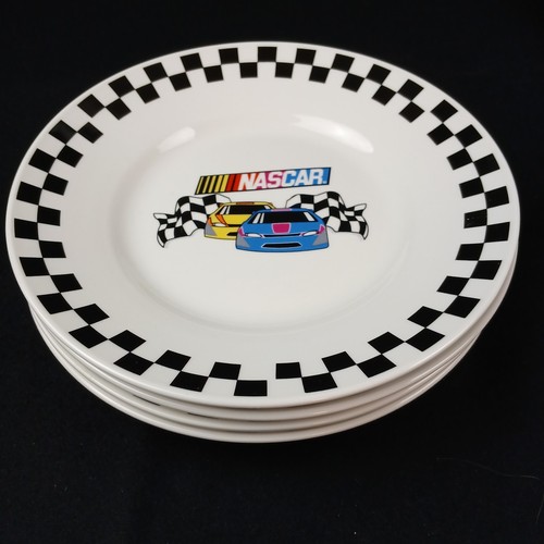 NEU Nascar Geschirrset für 4 Gibson Victory 16-teilig 2002 & Silberbesteck - Bild 18 von 24
