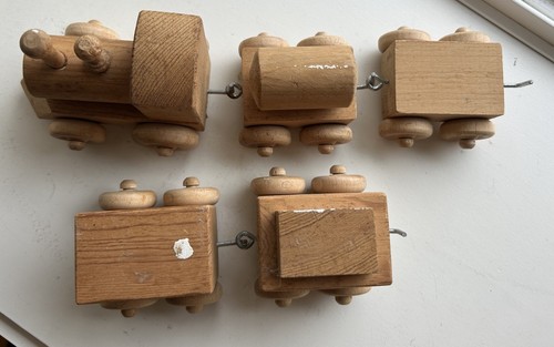 Hand Carved Wooden Toy Train Set 5 Cars Handcrafted Art Project LOOK! - Picture 4 of 5