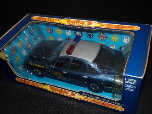 CODE 3 Nevada Highway Patrol Ford Crown Victoria Police Car 1:24 Sealed - Picture 6 of 6