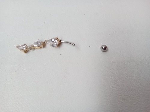 ANELLO IN ACCIAIO PLACCATO ORO PIERCING PIETRA ZIRCONI A FORMA DI OMBELICO GIOIELLI CORPO 3 PAIA - Foto 10 di 12