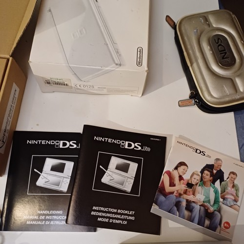 Consola Nintendo DSL Ds lite negra con manuales, cargador auriculares edicion... - Imagen 4 de 20