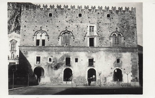 ITALIEN TAORMINA PALAZZO CORVAJA