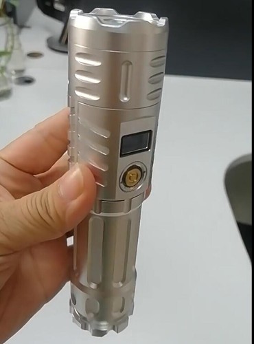 520nm Green Laser Pointer Adjustable Flashlight USB Rechargeable + Power Display - Picture 4 of 12