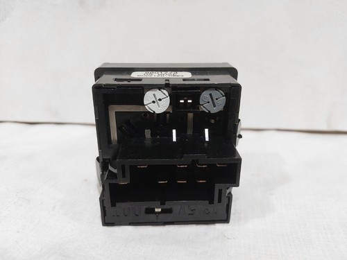 1998 to 2004 Volvo C70 S70 V70 Headlight Switch 8601773 - Picture 2 of 17